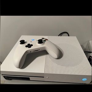 XBox One S with Control